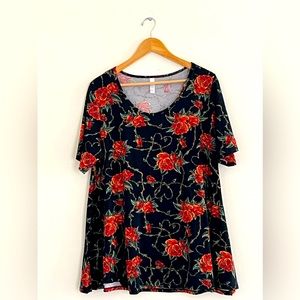 LulaRoe Black And Red Roses Simply Comfortable Short Sleeve Tunic Top Size XL